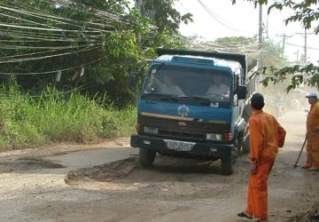 Không thể thu phí bảo trì đường bộ rồi tính… sau! ảnh 2 Không thể thu phí bảo trì đường bộ rồi tính… sau! ảnh 2