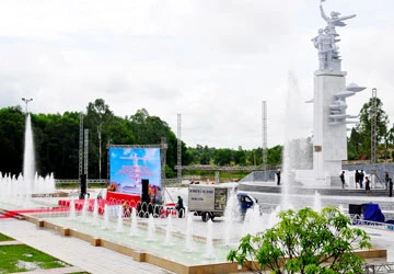 Khánh thành đài phun nước nghệ thuật Ngã ba Đồng Lộc ảnh 1 Khánh thành đài phun nước nghệ thuật Ngã ba Đồng Lộc ảnh 1