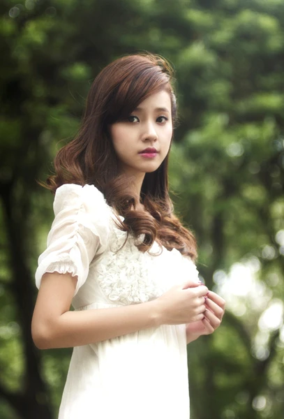 Midu đẹp trong trẻo giữa thiên nhiên ảnh 4 Midu đẹp trong trẻo giữa thiên nhiên ảnh 4