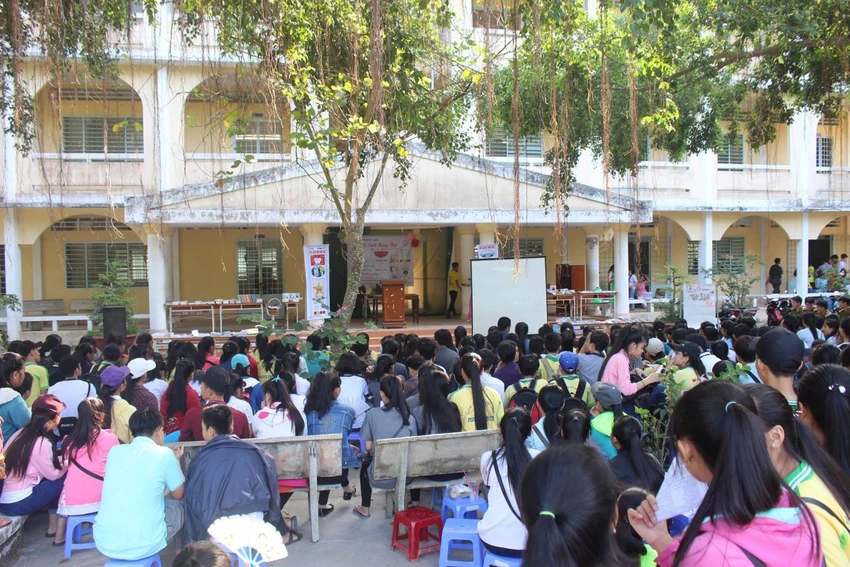 Tết sách của học trò nghèo ảnh 1 Tết sách của học trò nghèo ảnh 1