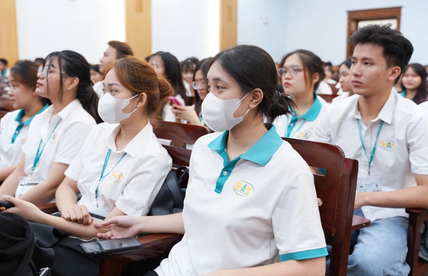 sinh viên gen z với mạng xã hội