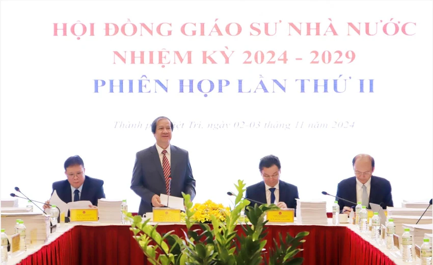 giáo sư, phó giáo sư đạt chuẩn năm 2024