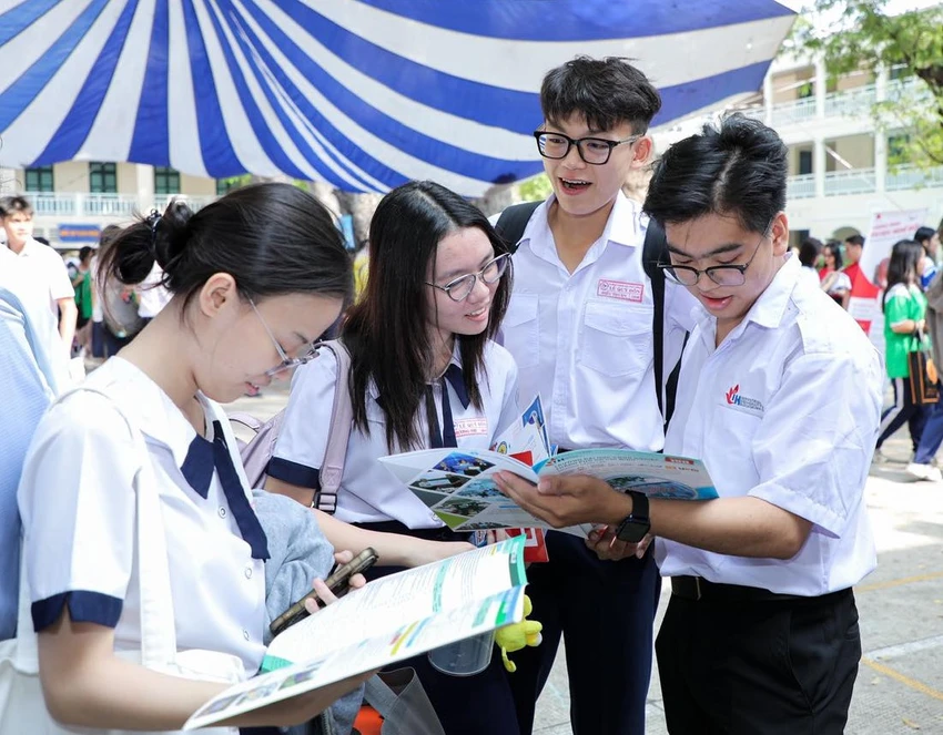 Tuyển sinh đại học năm 2025