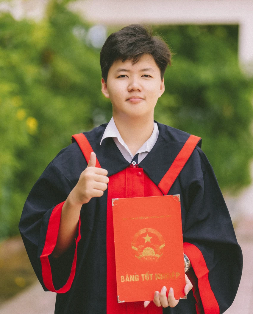 GIA HUAN.jpg