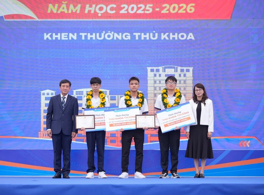 nhan-hoc-bong-khoa-hoc-tu-nhien.jpg