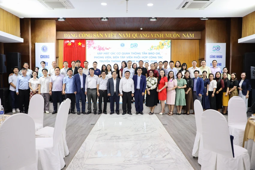truong-dh-luat-tp-hcm (1).jpg