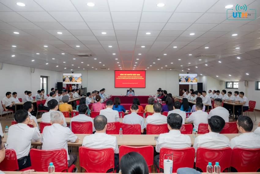 truong-dh-giao-thong-van-tai-tp-hcm (1).jpg