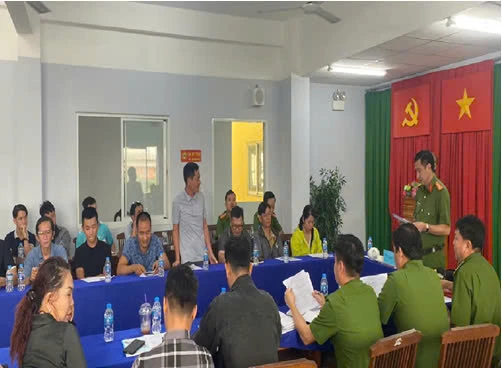 cong-an-tp-hcm-huong-dan-cac-co-so-kinh-doanh-khac-phuc-vi-pham-an-toan-pccc-o-tp-thu-duc (3).jpg