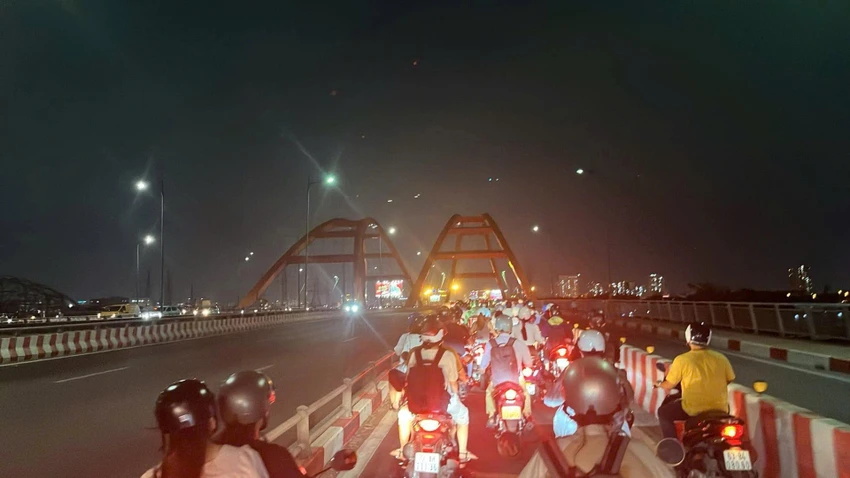 dang-ket-xe-nghiem-trong-tren-duong-pham-van-dong-tu-quan-binh-thanh-noi-dai-tp-thu-duc (3).jpg