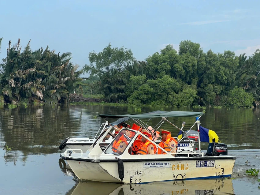 tp-hcm-ra-quan-tong-kiem-soat-phuong-tien-duong-thuy-va-bao-dam-an-toan-giao-thong-dip-he-2025 (4).jpg