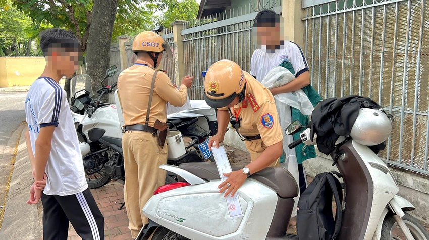 siet-chat-vi-pham-giao-thong-lien-quan-den-hoc-sinh-sinh-vien-trong-dip-he-2025 (6).jpg