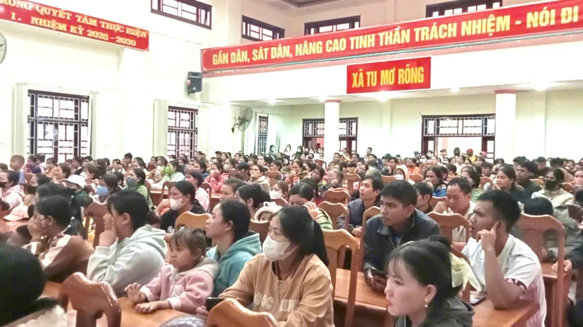 quang-ngai-bat-dau-tang-qua-cho-nguoi-dan-dip-quoc-khanh-2-9 (2).jpg