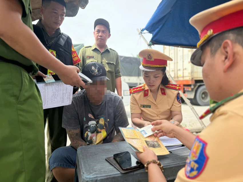 tp-hcm-tai-xe-xe-dau-keo-duong-tinh-ma-tuy-khi-vao-cang-truong-tho (1).jpg