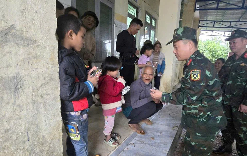 vet-nut-toat-400-m-xuyen-khu-dan-cu-quang-ngai-so-tan-khan-170-nguoiz7177223912559_16e2648810e610346c2e975b3994950f.jpg