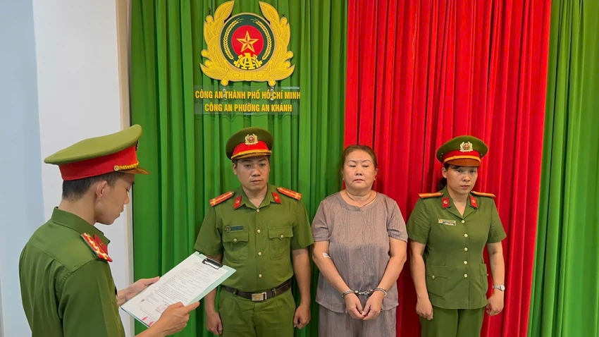 Ảnh 1 - Tống đạt, thi hành Lệnh với Đỗ Hồng Trinh.jpg