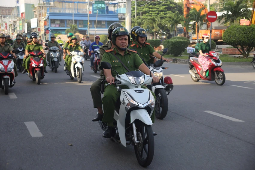 z7318204749910_d51a940fb561e643b47f06f558cb2d0f.jpg