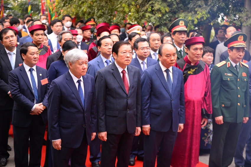 Buổi lễ diễn ra trong không khí trang nghiêm, trang trọng. Buổi lễ diễn ra trong không khí trang nghiêm, trang trọng.