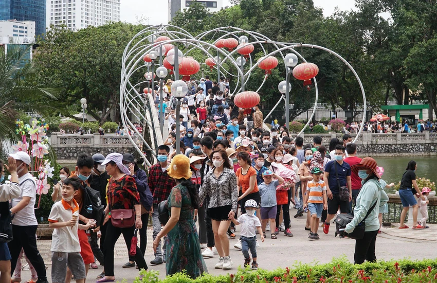Giá vé vào cổng hiện tại vẫn giữ nguyên với 30.000 đồng/vé/người đối với người lớn và 20.000 đồng/vé/người đối với trẻ em. Giá vé vào cổng hiện tại vẫn giữ nguyên với 30.000 đồng/vé/người đối với người lớn và 20.000 đồng/vé/người đối với trẻ em.