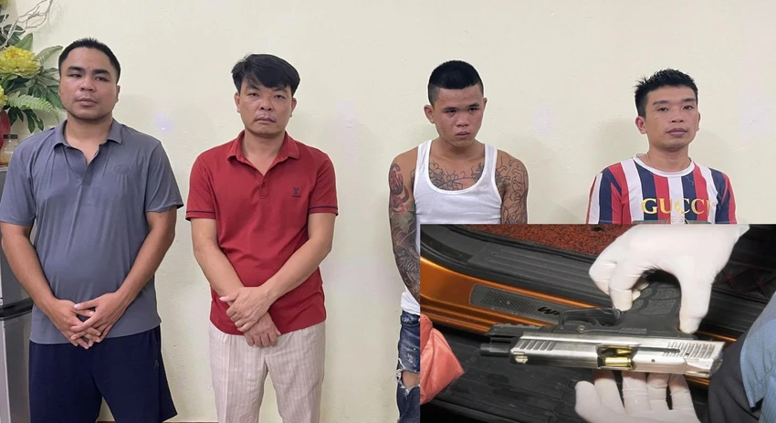 Nhóm nghi phạm cùng tang vật. Ảnh Thanh Tuấn Nhóm nghi phạm cùng tang vật. Ảnh Thanh Tuấn