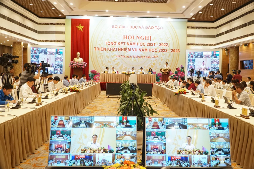 Toàn cảnh hội nghị sáng ngày 12-8. Ảnh PHI HÙNG Toàn cảnh hội nghị sáng ngày 12-8. Ảnh PHI HÙNG