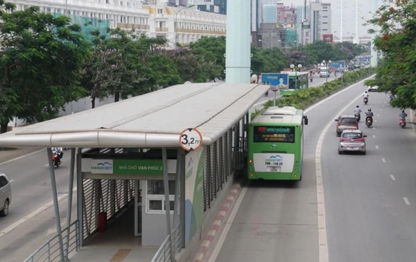 Cử tri kiến nghị dừng tuyến buýt nhanh BRT do hoạt động không hiệu quả. Ảnh CTV Cử tri kiến nghị dừng tuyến buýt nhanh BRT do hoạt động không hiệu quả. Ảnh CTV