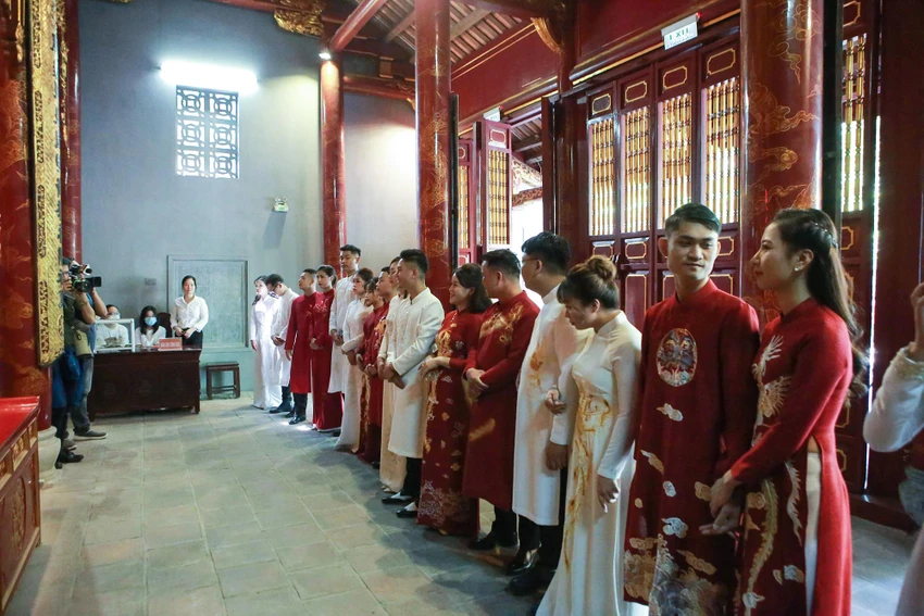 Hoạt động này cũng góp phần phát huy những giá trị truyền thống tốt đẹp của dân tộc, đề cao lối sống tiết kiệm và văn minh trong giới trẻ; góp phần xóa bỏ những phong tục, tập quán lạc hậu trong việc cưới, hỏi và hình thức tổ chức cưới linh đình, xa hoa, phô trương, lãng phí. Hoạt động này cũng góp phần phát huy những giá trị truyền thống tốt đẹp của dân tộc, đề cao lối sống tiết kiệm và văn minh trong giới trẻ; góp phần xóa bỏ những phong tục, tập quán lạc hậu trong việc cưới, hỏi và hình thức tổ chức cưới linh đình, xa hoa, phô trương, lãng phí.