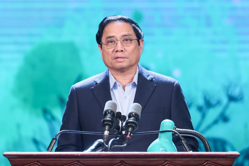 Thủ tướng Phạm Minh Chính phát biểu trong chương trình "cả nước chung tay vì người nghèo" tối ngày 17-10. Ảnh VGP/NHẬT BẮC