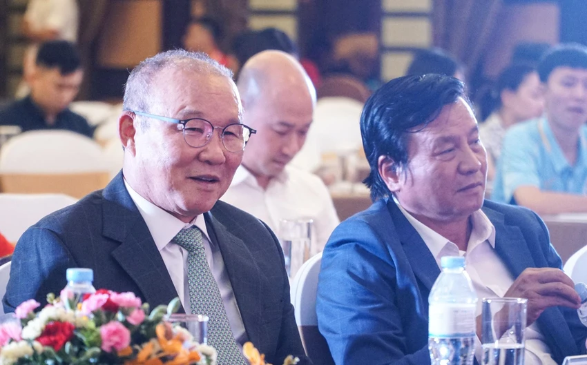Trước thông tin về việc ông Park Hang-seo chia tay bóng đá Việt Nam, nhiều người hâm mộ tỏ ra tiếc nuối. Trước thông tin về việc ông Park Hang-seo chia tay bóng đá Việt Nam, nhiều người hâm mộ tỏ ra tiếc nuối.