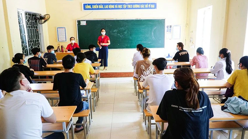 Bộ GD&amp;ĐT đang hoàn thiện dự thảo Nghị quyết của Chính phủ về học phí. Ảnh: PHI HÙNG