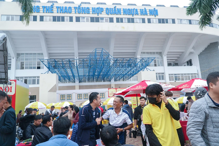 Lễ hội bia Hà Nội năm nay diễn ra trong hai ngày, từ ngày 2 đến 3-12. Sự kiện sẽ tái hiện lại một không gian TP Hà Nội mang đậm cảm hứng văn hóa và tràn đầy hơi thở giao thoa đưa người dân Thủ đô hòa mình vào những trải nghiệm mới. Lễ hội bia Hà Nội năm nay diễn ra trong hai ngày, từ ngày 2 đến 3-12. Sự kiện sẽ tái hiện lại một không gian TP Hà Nội mang đậm cảm hứng văn hóa và tràn đầy hơi thở giao thoa đưa người dân Thủ đô hòa mình vào những trải nghiệm mới.
