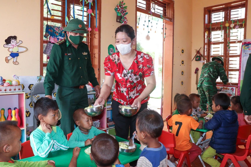 Với đề xuất này, giáo viên mầm non ở khu vực III có thể được hưởng 100% phụ cấp ưu đãi. Ảnh: LÊ ĐỒNG Với đề xuất này, giáo viên mầm non ở khu vực III có thể được hưởng 100% phụ cấp ưu đãi. Ảnh: LÊ ĐỒNG