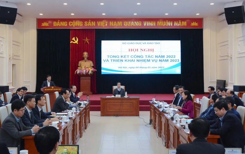 Toàn cảnh Hội nghị tổng kết công tác năm 2022 và triển khai nhiệm vụ năm 2023 của Bộ GD&ĐT. Ảnh: CTV Toàn cảnh Hội nghị tổng kết công tác năm 2022 và triển khai nhiệm vụ năm 2023 của Bộ GD&ĐT. Ảnh: CTV