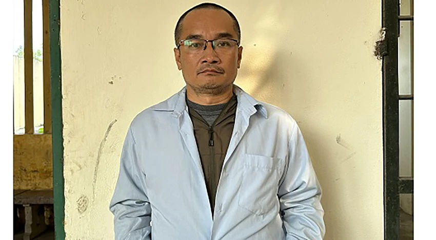 Trần Hồng Tiến tại cơ quan công an. Ảnh CACC Trần Hồng Tiến