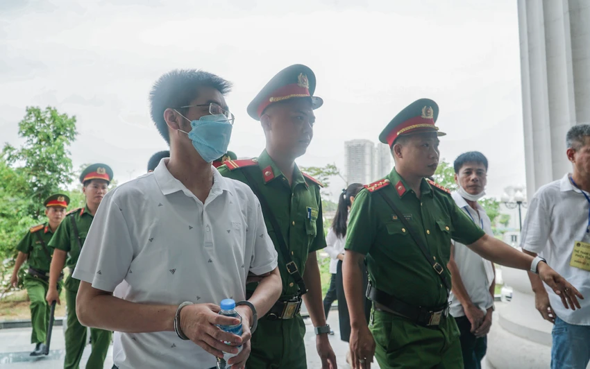 Bị cáo Hoàng Văn Hưng, cựu điều tra viên. Bị cáo Hoàng Văn Hưng, cựu điều tra viên.