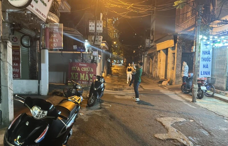 Khu vực nơi xảy ra vụ cướp giật dây chuyền vàng. Ảnh: CTV Khu vực nơi xảy ra vụ cướp giật dây chuyền vàng. Ảnh: CTV