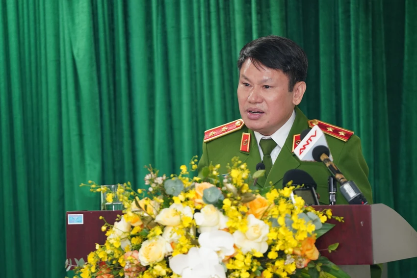 Mua-100-tan-xi-mang-lam-binh-phong-cho-lo-ma-tuy-tri-gia-hang-chuc-trieu-usd (2).jpg