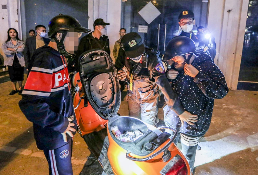 dùi cui điện