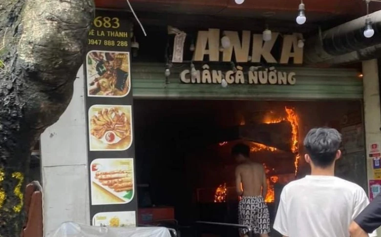 chay-quan-chan-ga-nuong.jpg