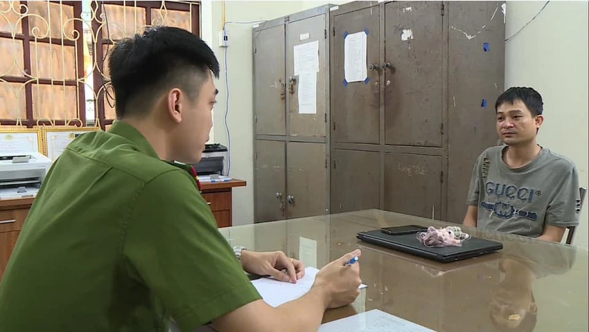 Giả làm thầy bói rồi lên mạng lừa đảo chiếm đoạt tài sản