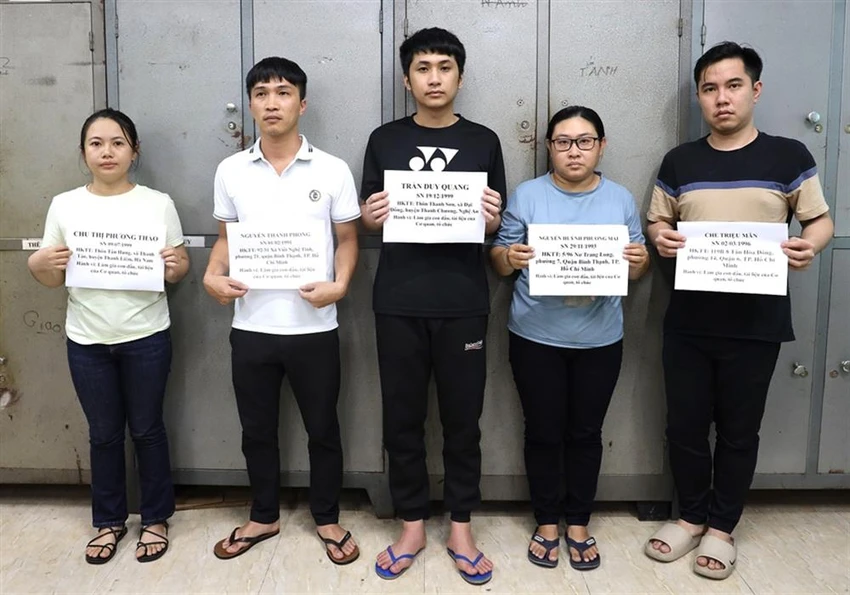 Triệt phá đường dây làm giả con dấu, tài liệu... thu lợi bất chính hàng chục tỉ