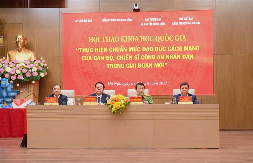 dao-duc-cach-mang.jpg