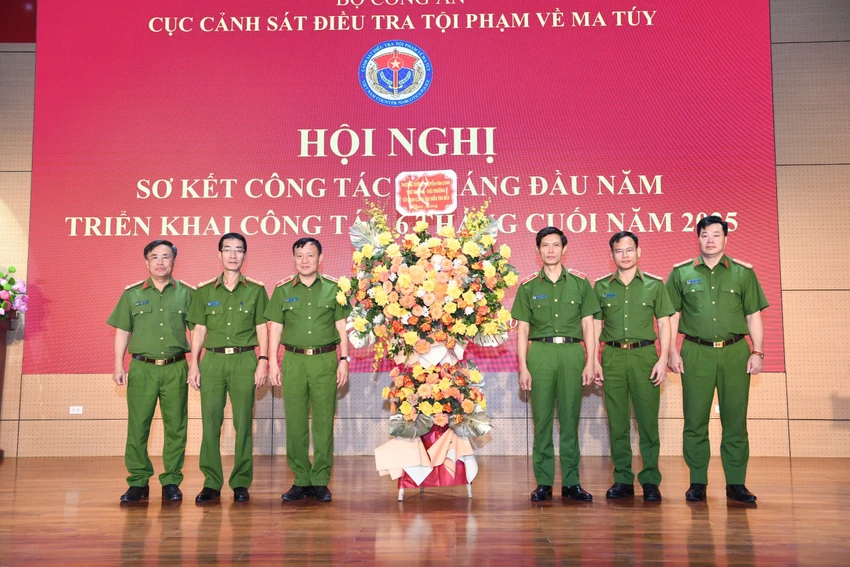 6-thang-dau-nam (3).jpg