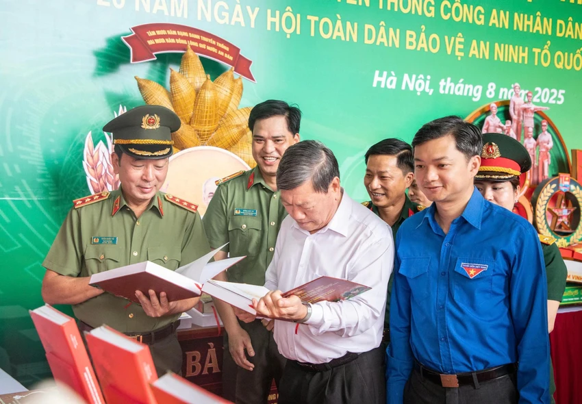 cong-an-nhan-dan (1).jpg