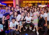 Việt Hương như gái đôi mươi đi giao lưu cùng fan hâm mộ
