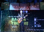 Nghệ sĩ Chí Tài khiến SV ĐH Luật phát cuồng với 'Nhỏ ơi'