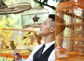 Đức Tuấn nhắn fan bóng đá qua MV triệu views 'Ly rượu mừng'