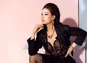 Diễm Trang tung bộ ảnh đầy sắc sảo đón sinh nhật tuổi 28