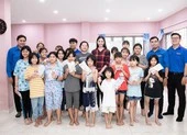 Tiểu Vy cùng các em nhỏ nhảy vũ điệu rửa tay phòng, chống bệnh