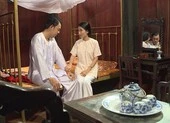 Lạ đời vợ khóc lóc năn nỉ chồng cưới vợ bé trong Luật trời