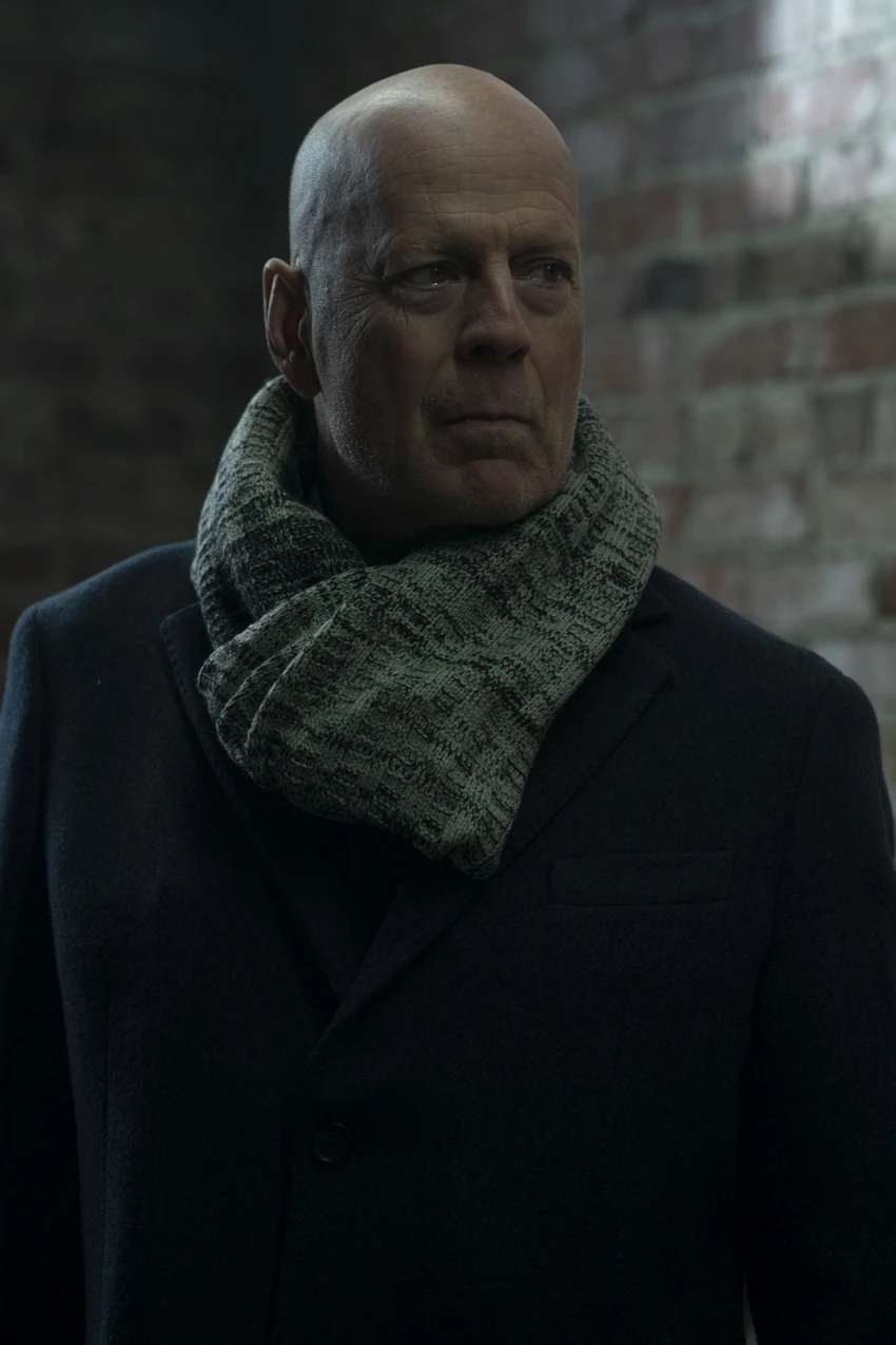 Già gân Bruce Willis tiếp tục phá đảo màn ảnh rộng ảnh 1 Già gân Bruce Willis tiếp tục phá đảo màn ảnh rộng ảnh 1